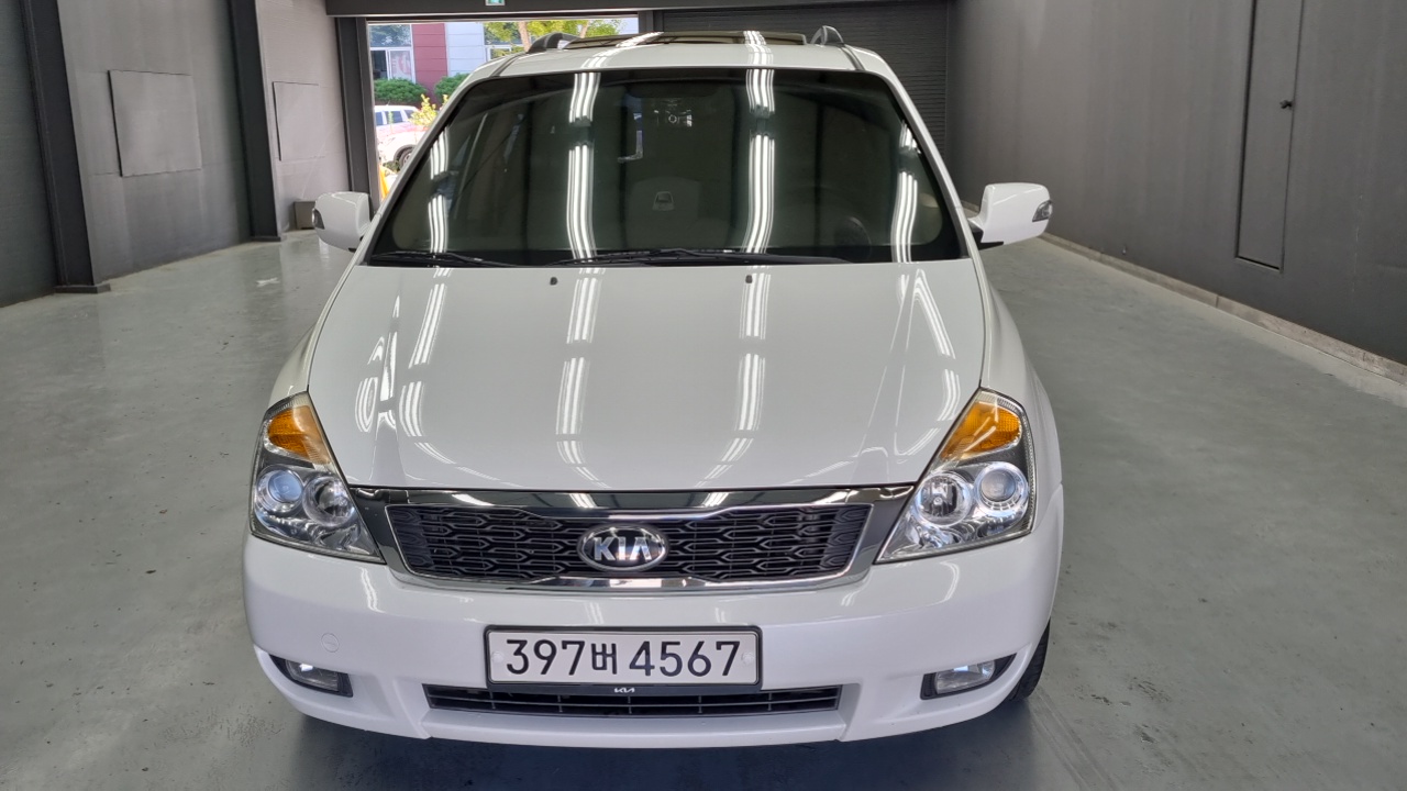 Kia Carnival Grand Carnival GLX Luxury — пробег 186 000 км — фото 3 из 5