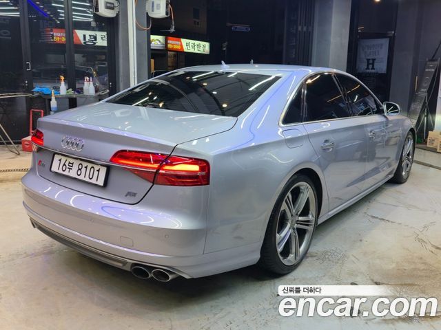Audi S8 4.0 TFSI quattro D4 — пробег 215 000 км — фото 4 из 5