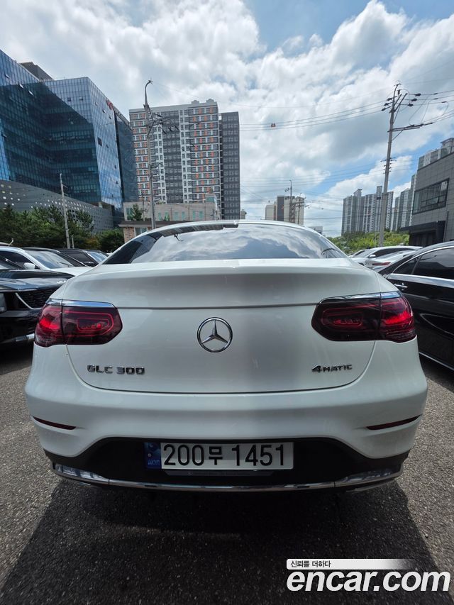 Mercedes-Benz GLC-Class GLC300 4MATIC Premium Coupe — пробег 61 500 км — фото 4 из 5