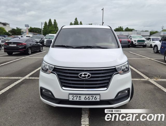 Hyundai Starex 4WD Urban 9-Seater Premium — пробег 39 832 км — фото 1 из 5