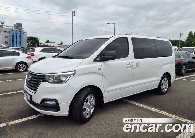 Hyundai Starex 4WD Urban 9-Seater Premium — пробег 39 832 км — фото 2 из 5