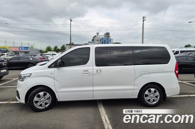 Hyundai Starex 4WD Urban 9-Seater Premium — пробег 39 832 км — фото 3 из 5
