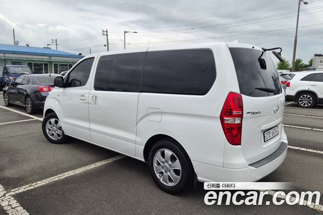 Hyundai Starex 4WD Urban 9-Seater Premium — пробег 39 832 км — фото 4 из 5
