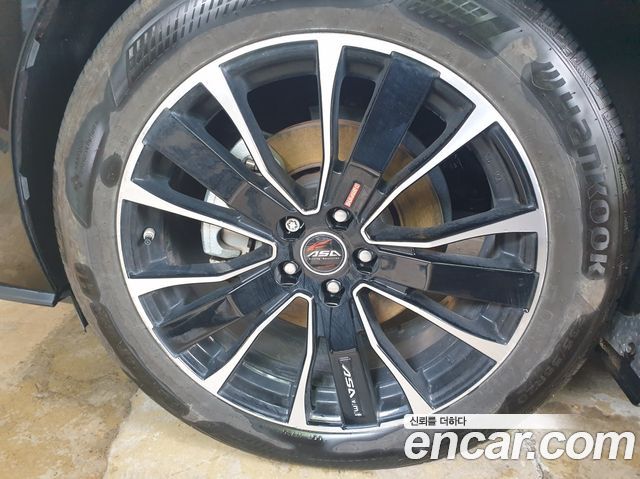 Toyota Sienna 2.5 Hybrid AWD — пробег 88 400 км — фото 5 из 5