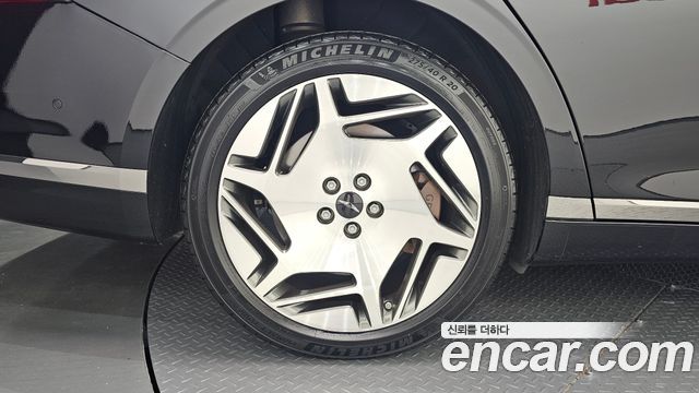 Genesis G90 из Кореи Encar