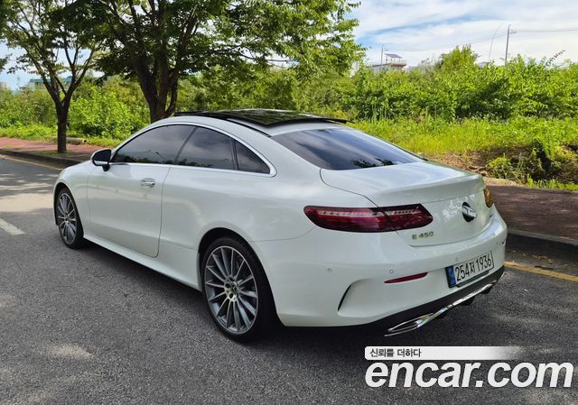 Mercedes-Benz E-Class E450 4MATIC Coupe — пробег 26 275 км — фото 4 из 5