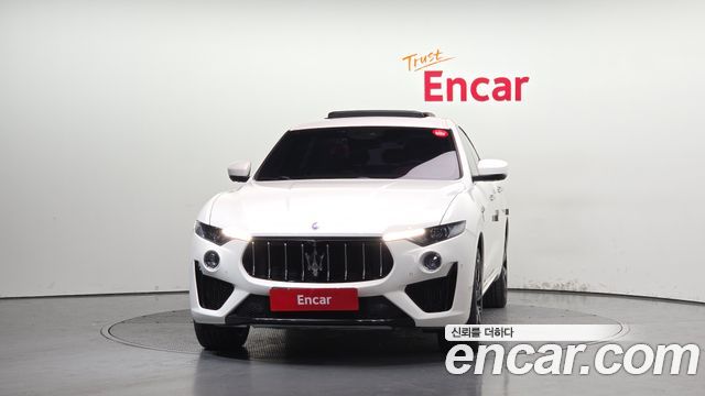 Maserati Levante из Кореи Encar