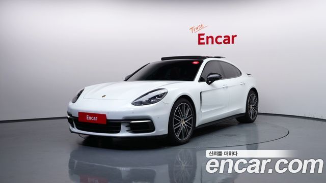 Porsche Panamera 3.0 AWD — пробег 110 307 км — фото 1 из 5