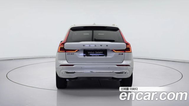 Volvo XC60 B5 Ultra Bright Air Sus — пробег 5 439 км — фото 4 из 5