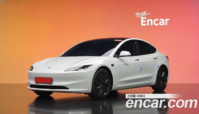 Tesla Model 3 RWD — пробег 29 696 км — фото 1 из 5