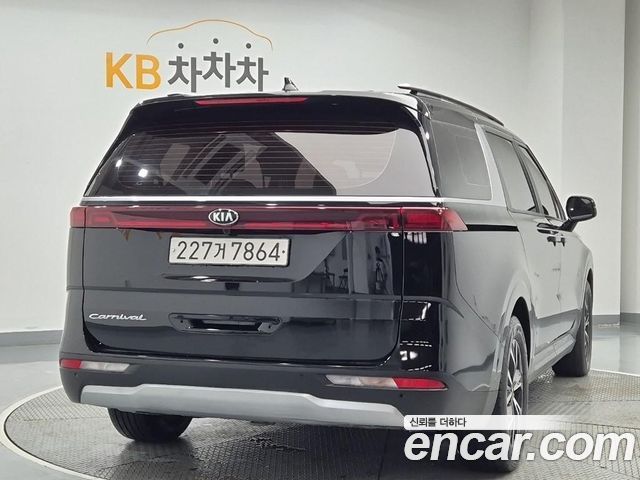 Kia Carnival из Кореи Encar