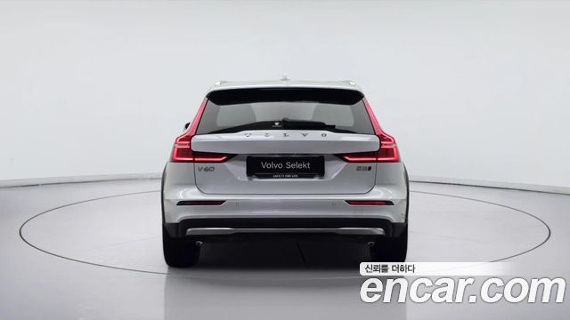 Volvo V60 B5 Ultra AWD — пробег 6 529 км — фото 5 из 5