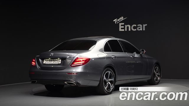 Mercedes-Benz E-Class из Кореи Encar