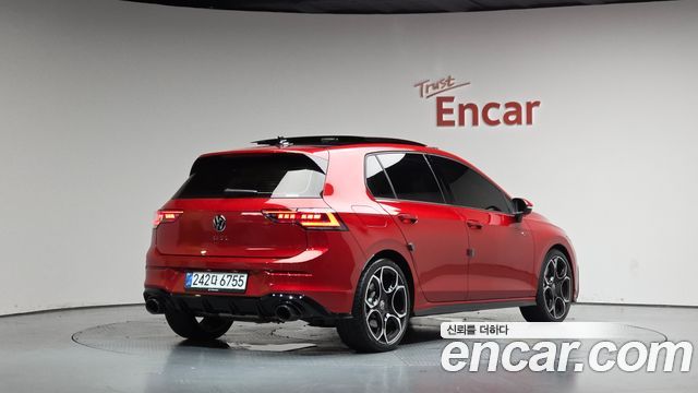 Volkswagen Golf 2.0 GTI — пробег 7 189 км — фото 2 из 5