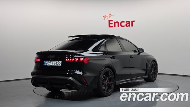 Audi RS3 2.5 TFSI Quattro Carbon Edition — пробег 7 139 км — фото 2 из 5