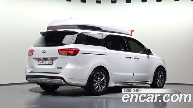 Kia Carnival 9-seater Hi-Limousine Prestige High roof — пробег 100 042 км — фото 2 из 5