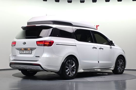 Kia Carnival 9-seater Hi-Limousine Prestige High roof — пробег 100 042 км — фото 2 из 5