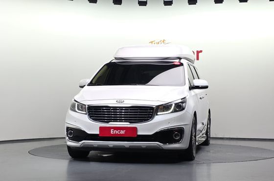 Kia Carnival 9-seater Hi-Limousine Prestige High roof — пробег 100 042 км — фото 3 из 5