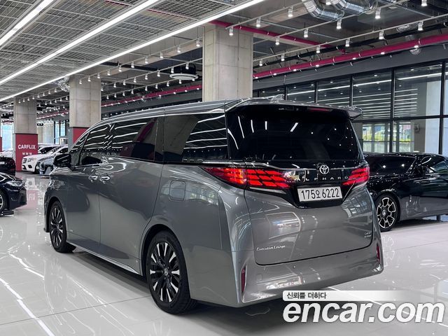 Toyota Alphard 2.5 HEV Executive AWD — пробег 9 613 км — фото 3 из 5