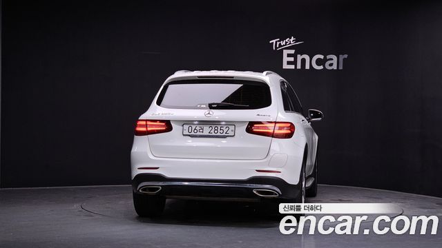 Mercedes-Benz GLC-Class GLC350e 4MATIC AMG Line — пробег 128 288 км — фото 4 из 5