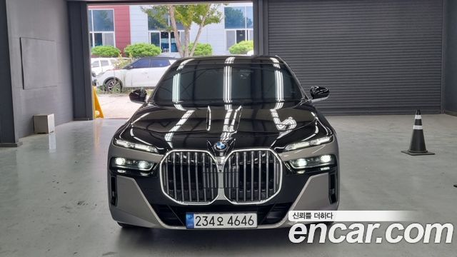 BMW 7-Series 740i sDrive M Sport — пробег 59 400 км — фото 3 из 5
