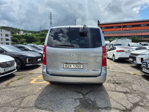 Hyundai Starex Van 3-Seater Smart — пробег 57 085 км — фото 4 из 5