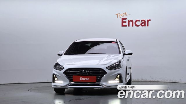 Hyundai Sonata 2.0 Smart — пробег 186 918 км — фото 3 из 5