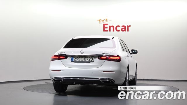 Mercedes-Benz E-Class из Кореи Encar