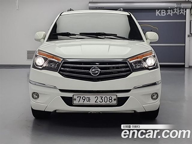 Ssangyong KORANDO 4WD GT 11-seater — пробег 205 929 км — фото 2 из 5