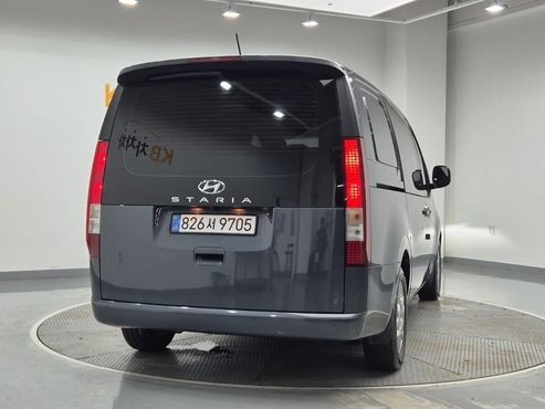 Hyundai Staria Cargo 5-Seater Modern — пробег 92 651 км — фото 3 из 5