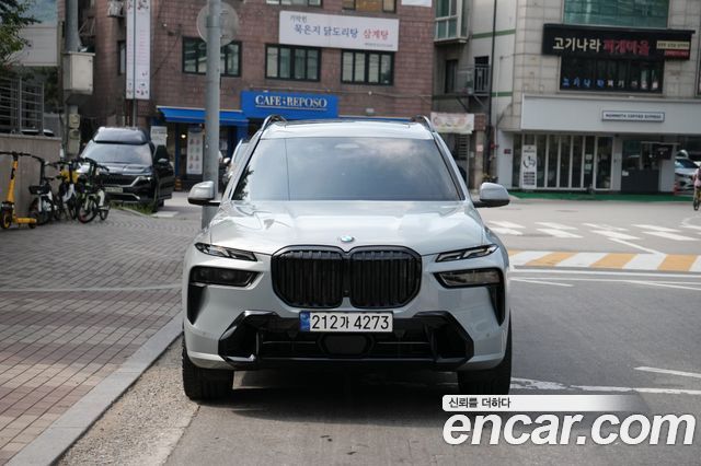 BMW X7 xDrive 40i M Sport 6STR — пробег 33 300 км — фото 1 из 5