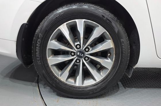Kia Carnival 9-seater Luxury — пробег 160 875 км — фото 5 из 5