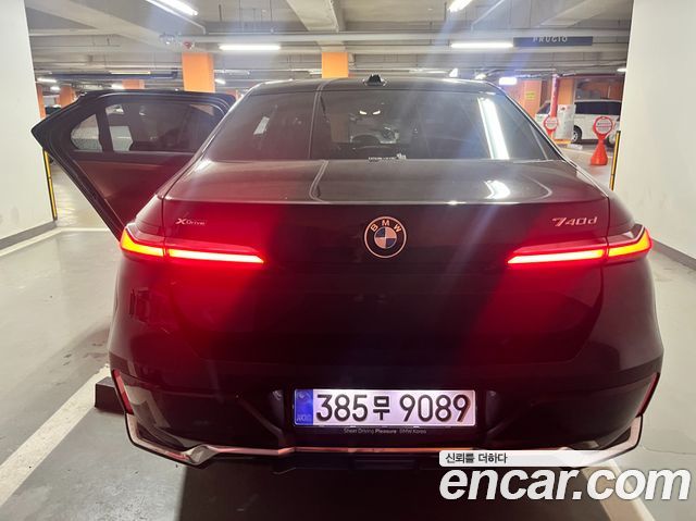 BMW 7-Series 740d xDrive M Sport — пробег 35 000 км — фото 4 из 5