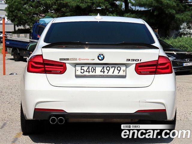 BMW 3-Series 330i M Sport — пробег 164 620 км — фото 4 из 5