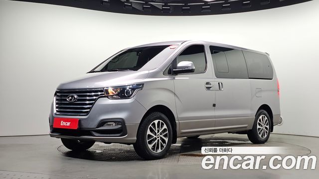 Hyundai Starex 4WD Urban 9-Seater Exclusive — пробег 196 464 км — фото 1 из 5