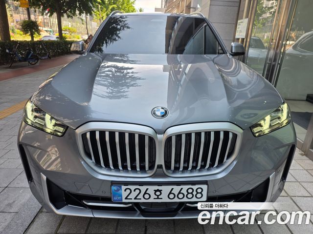 BMW X5 xDrive 40i xLine — пробег 1 390 км — фото 3 из 5
