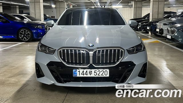 BMW 5-Series 520i M Sport — пробег 32 600 км — фото 3 из 5