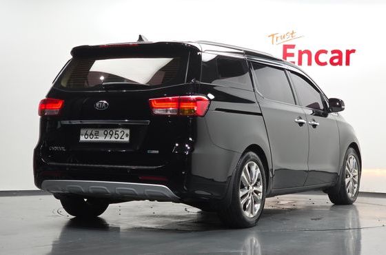 Kia Carnival 9-seater Prestige — пробег 122 493 км — фото 2 из 5