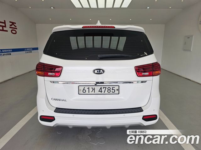Kia Carnival из Кореи Encar