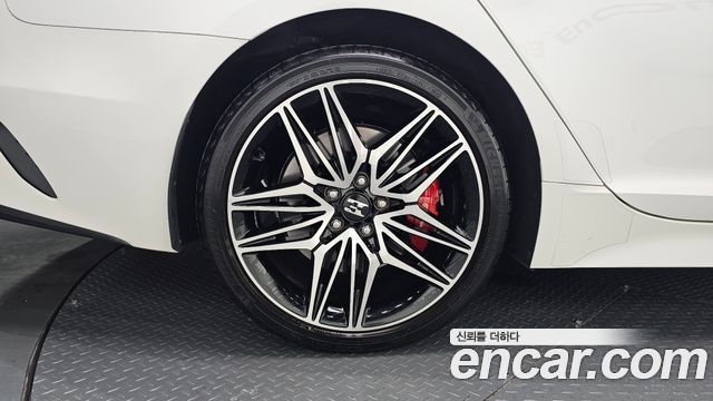 Kia Stinger из Кореи Encar