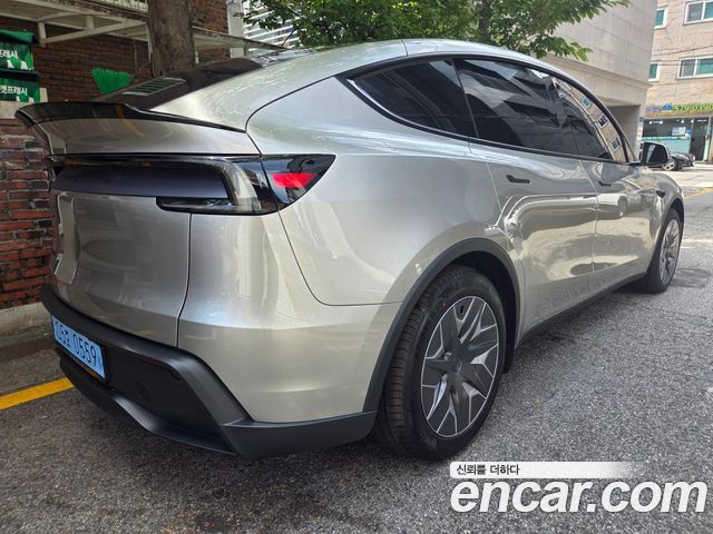 Tesla Model Y L Long Range AWD — пробег 2 197 км — фото 4 из 5