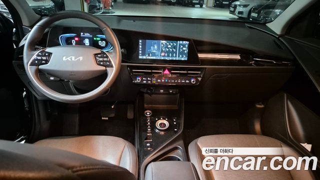 Kia Niro Prestige — пробег 19 200 км — фото 5 из 5