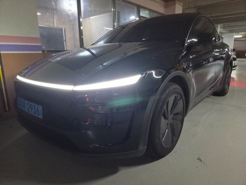 Tesla Model Y Premium RWD — пробег 2 277 км — фото 2 из 5