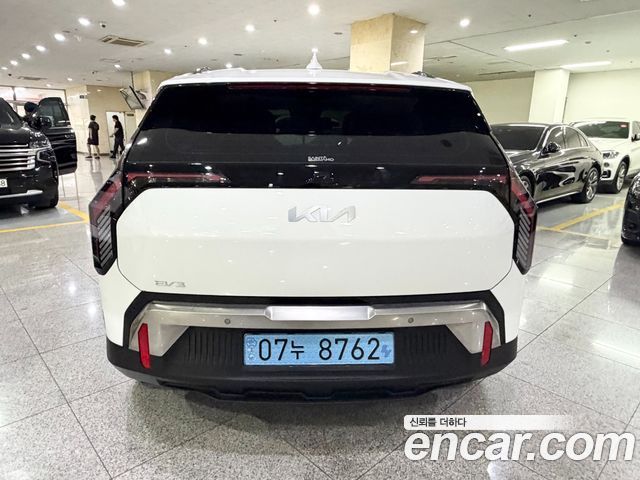 Kia EV3 из Кореи Encar