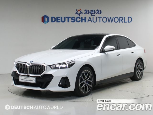 BMW i5 eDrive 40 M Sport — пробег 7 123 км — фото 1 из 5