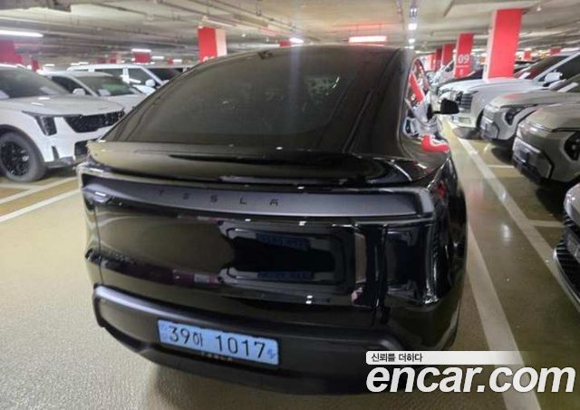Tesla Model Y L Long Range AWD — пробег 1 км — фото 3 из 5