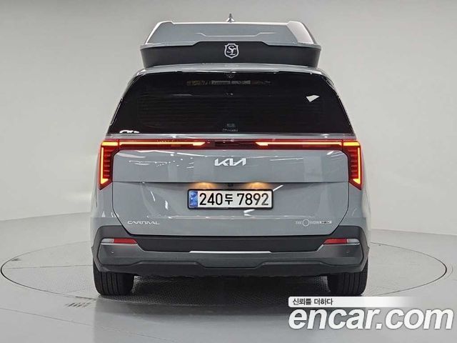 Kia Carnival HEV 9-Seater Hi-Limousine (Special vehicle) — пробег 80 870 км — фото 3 из 5