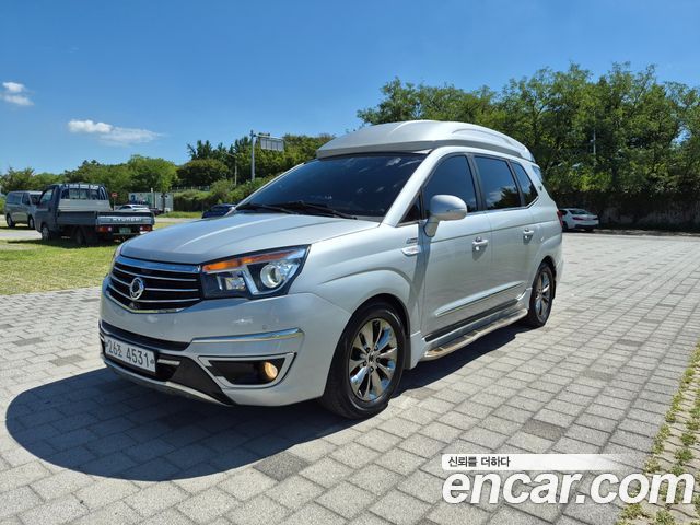 Ssangyong KORANDO 4WD Chateau 9-seater High-Limousine — пробег 202 765 км — фото 3 из 5