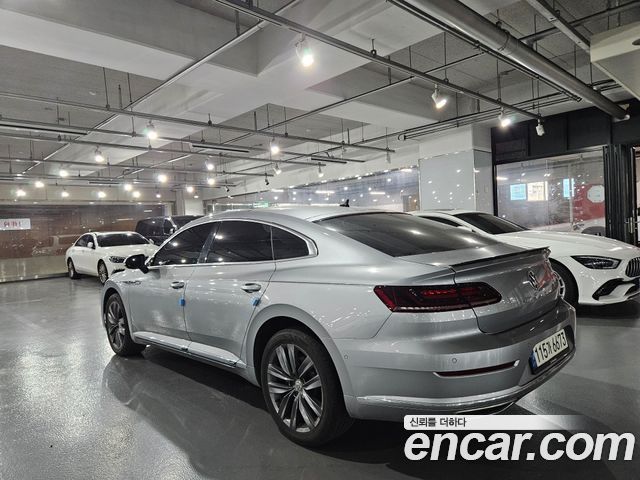 Volkswagen Arteon 2.0 TDI Premium — пробег 127 000 км — фото 4 из 5