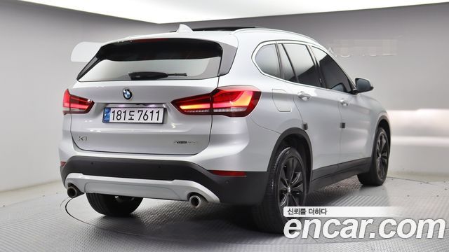 BMW X1 xDrive 20i Advantage — пробег 67 091 км — фото 2 из 5